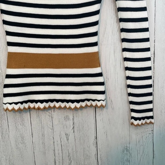 FRANCESCA'S Fitted Striped Sweater Scalloped Edges Cream/Black/Mustard Small - Picture 5 of 8